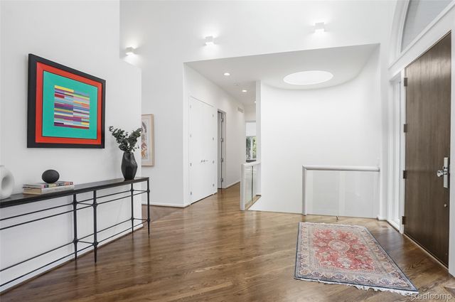 4766 Overton Cove, Bloomfield Hills, MI 48302