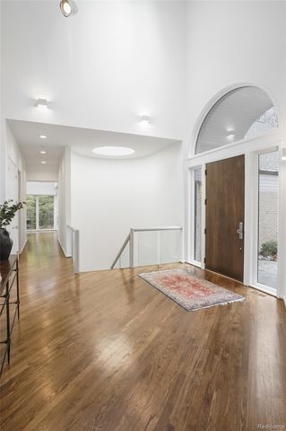 4766 Overton Cove, Bloomfield Hills, MI 48302