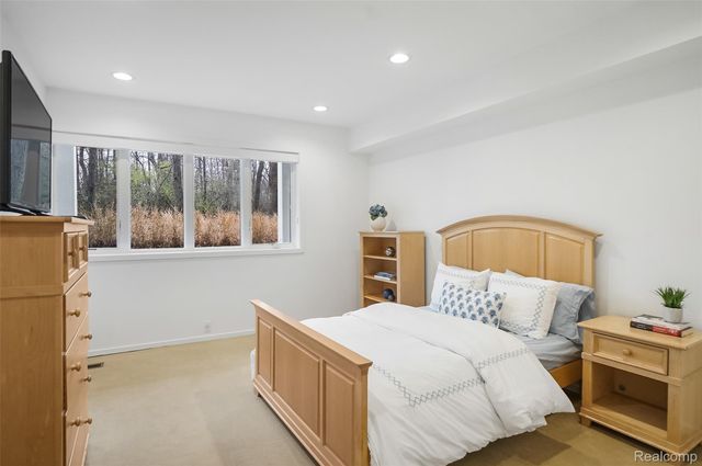 4766 Overton Cove, Bloomfield Hills, MI 48302