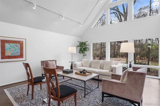 4766 Overton Cove, Bloomfield Hills, MI 48302