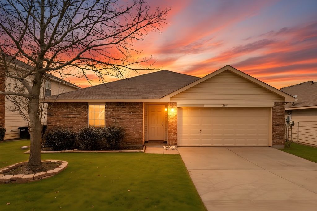 14109 Cochise Drive, Fort Worth, TX 76052 — exterior