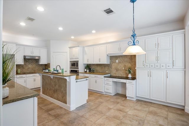 111 Whirlwind CV, Georgetown, TX 78633