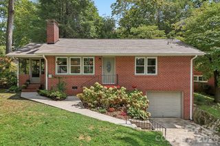 322 Crescent Avenue, Hendersonville, NC 28792
