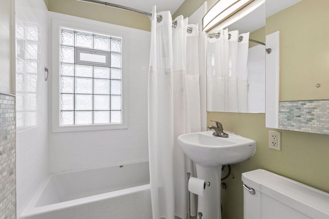 3339 Taylor Street NE, Minneapolis, MN 55418