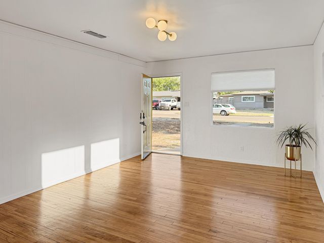 3720 32nd Street, Lubbock, TX 79410
