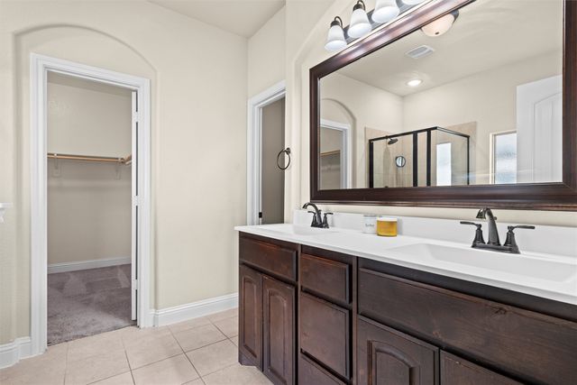 104 Laurel Oak Drive, Red Oak, TX 75154