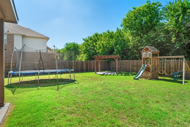 104 Laurel Oak Drive, Red Oak, TX 75154