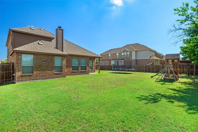 104 Laurel Oak Drive, Red Oak, TX 75154