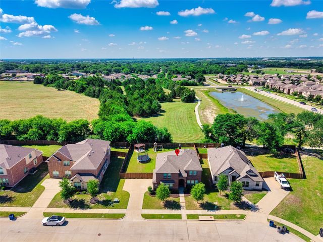 104 Laurel Oak Drive, Red Oak, TX 75154