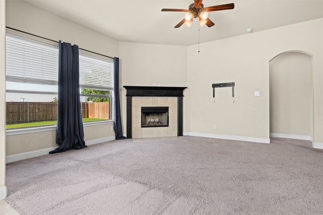 104 Laurel Oak Drive, Red Oak, TX 75154