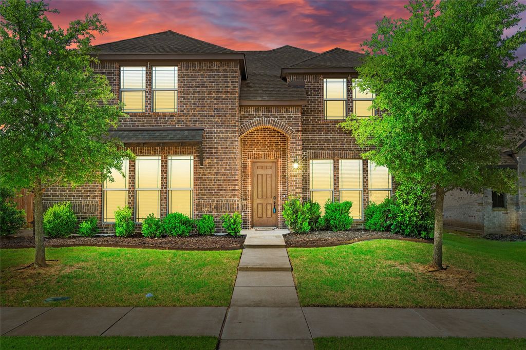 104 Laurel Oak Drive, Red Oak, TX 75154