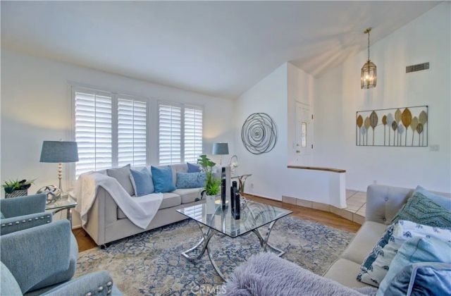 22261 Sisante, Mission Viejo, CA 92691