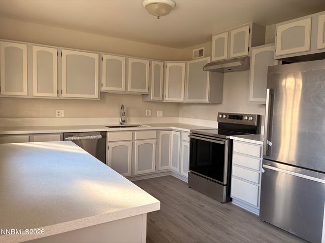 1125 Dodson Way, Sparks, NV 89431