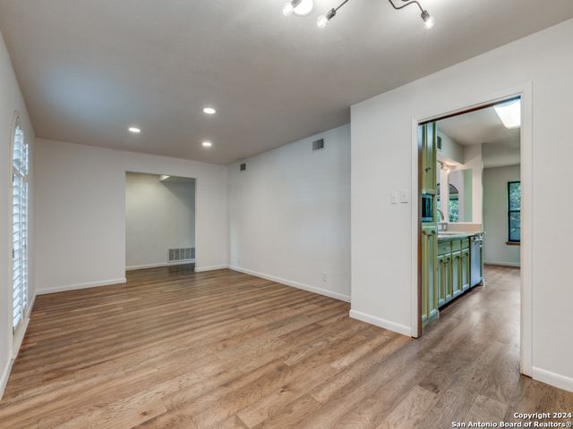 2702 Roundleaf Ct, San Antonio, TX 78231