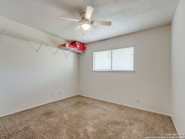 2702 Roundleaf Ct, San Antonio, TX 78231