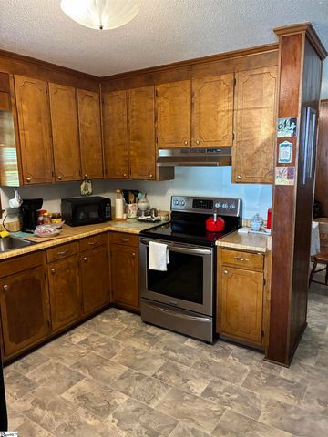 308 N Adair Street, Clinton, SC 29325