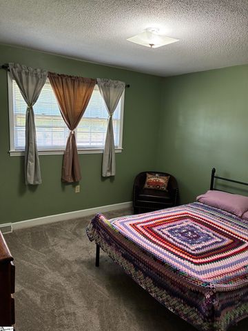 308 N Adair Street, Clinton, SC 29325
