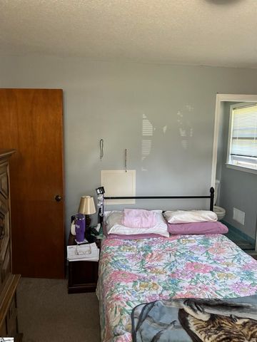 308 N Adair Street, Clinton, SC 29325
