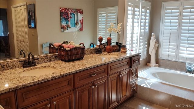 6644 S Duval Island Drive, Floral City, FL 34436