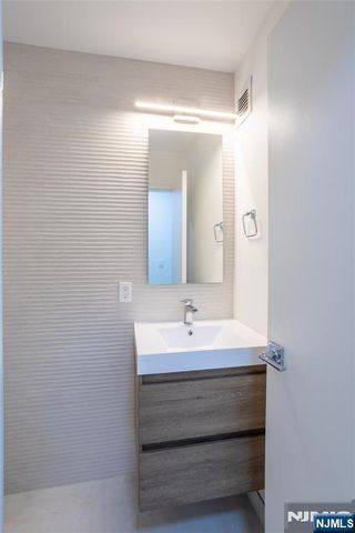 1600 Parker Avenue 20A, Fort Lee, NJ 07024