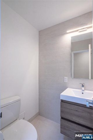 1600 Parker Avenue 20A, Fort Lee, NJ 07024