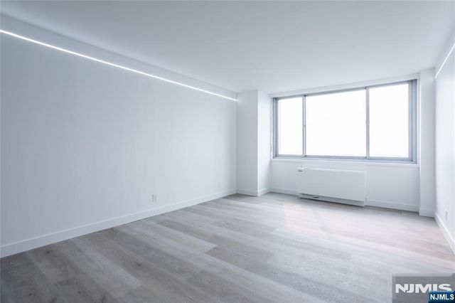 1600 Parker Avenue 20A, Fort Lee, NJ 07024