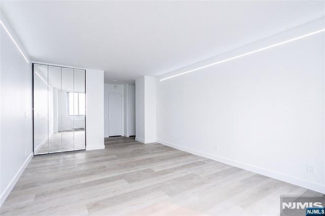 1600 Parker Avenue 20A, Fort Lee, NJ 07024