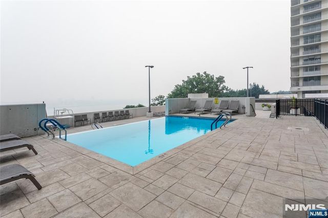 1600 Parker Avenue 20A, Fort Lee, NJ 07024