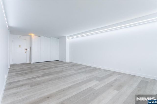 1600 Parker Avenue 20A, Fort Lee, NJ 07024