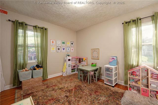 847 Lower Chester Road, Charleston, WV 25302