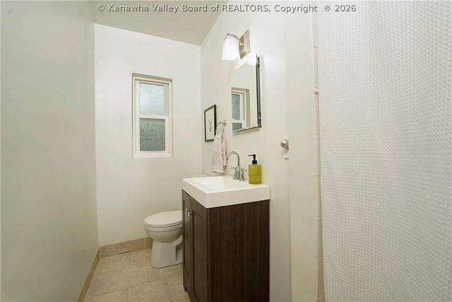 847 Lower Chester Road, Charleston, WV 25302