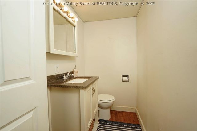 847 Lower Chester Road, Charleston, WV 25302