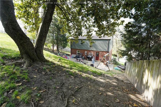 847 Lower Chester Road, Charleston, WV 25302