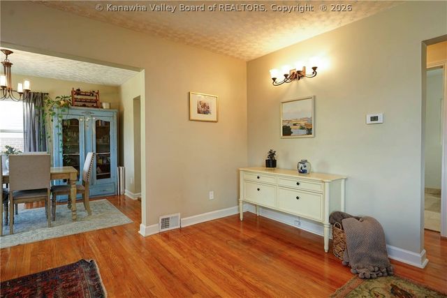 847 Lower Chester Road, Charleston, WV 25302