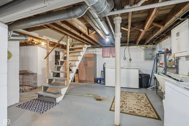 1237 E Pleasant Run Parkway South Drive, Indianapolis, IN 46203