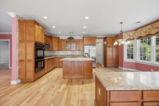 381 Altessa Boulevard, Melville, NY 11747