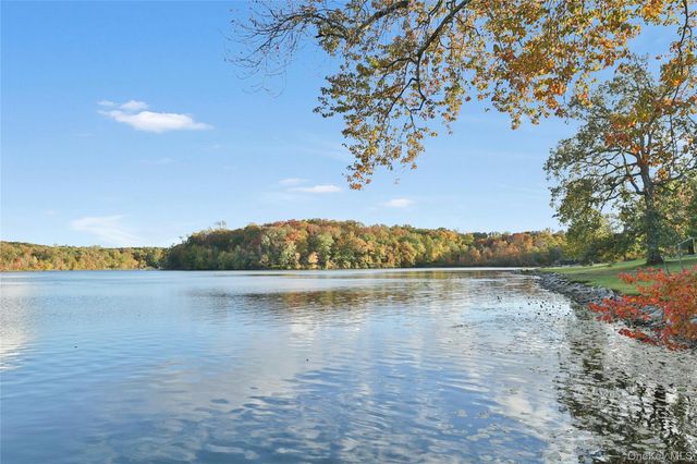 108 Sunfish Landing, Mohegan Lake, NY 10547