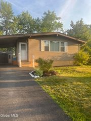 11 Harold Avenue, Colonie, NY 12110