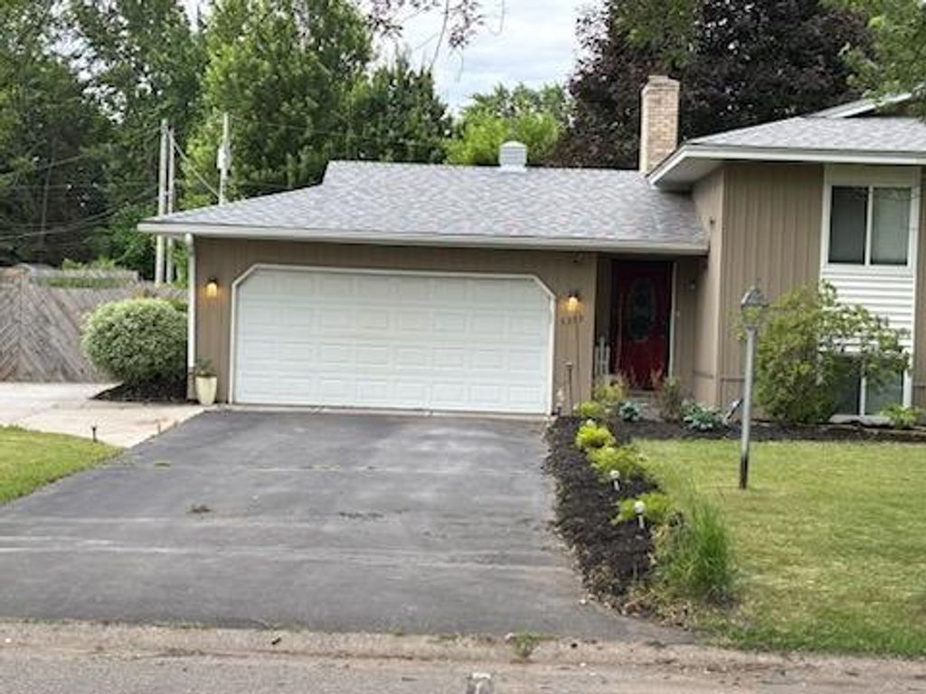 5333 80th Avenue N, Brooklyn Park, MN 55443