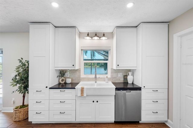 4221 RIVER HILLS DRIVE, Tampa, FL 33617