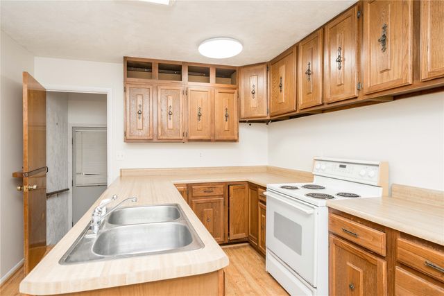 312 W 16th Street N, Newton, IA 50208