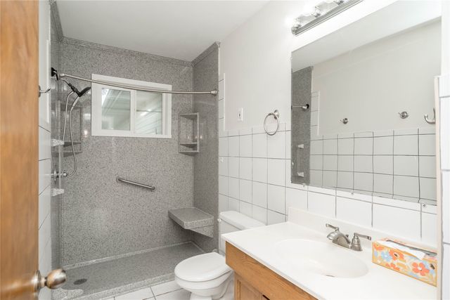 312 W 16th Street N, Newton, IA 50208