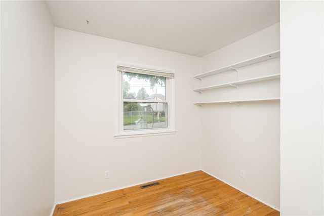 312 W 16th Street N, Newton, IA 50208