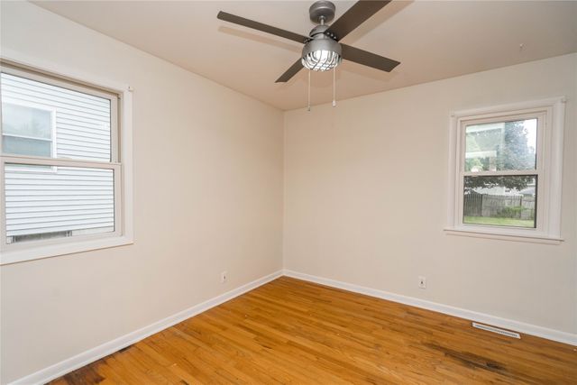312 W 16th Street N, Newton, IA 50208