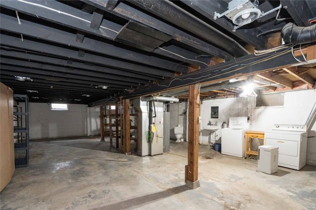312 W 16th Street N, Newton, IA 50208