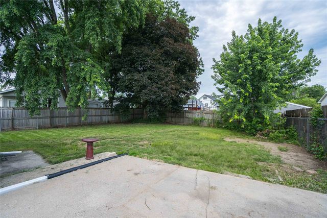 312 W 16th Street N, Newton, IA 50208