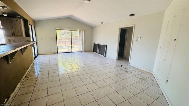 1318 SW 2nd AVE, Cape Coral, FL 33991