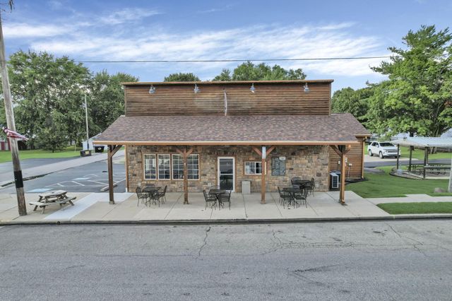 90 W Main Street, Tarlton, OH 43156