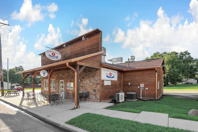 90 W Main Street, Tarlton, OH 43156