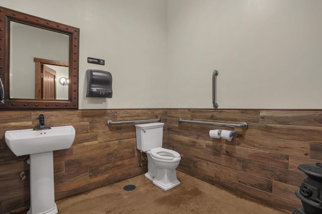 90 W Main Street, Tarlton, OH 43156